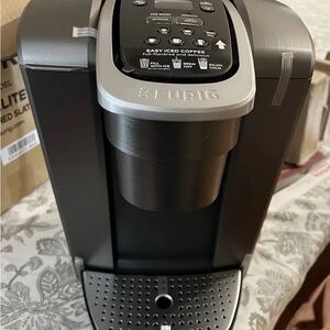 Keurig K-1550 Commercial Coffee Maker - Like New Condition!
